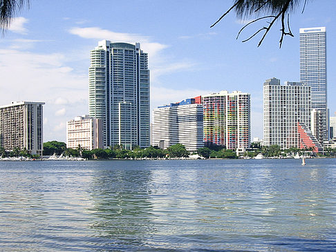 Blick vom Wasser auf Miami Fotos