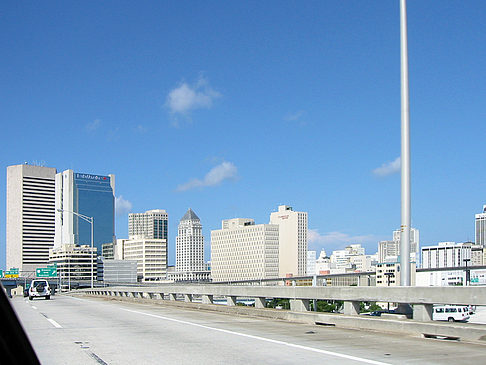 Blick von den Straßen auf Miami