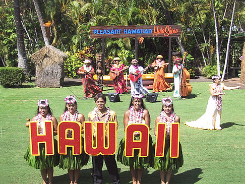 Hula Show