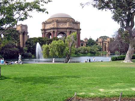 Foto Palace of Fine Arts - 